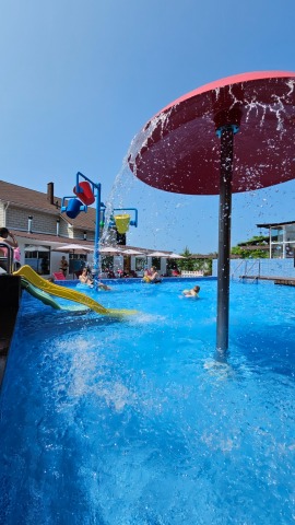 Детский бассейн