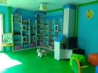 Игровая комната, замок с игрушками